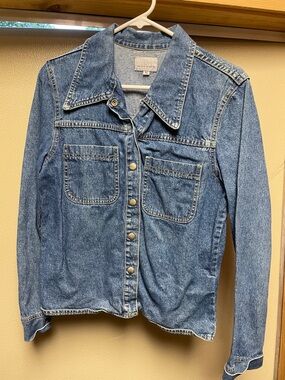 Women's Light Blue Denim Button-Front Jacket